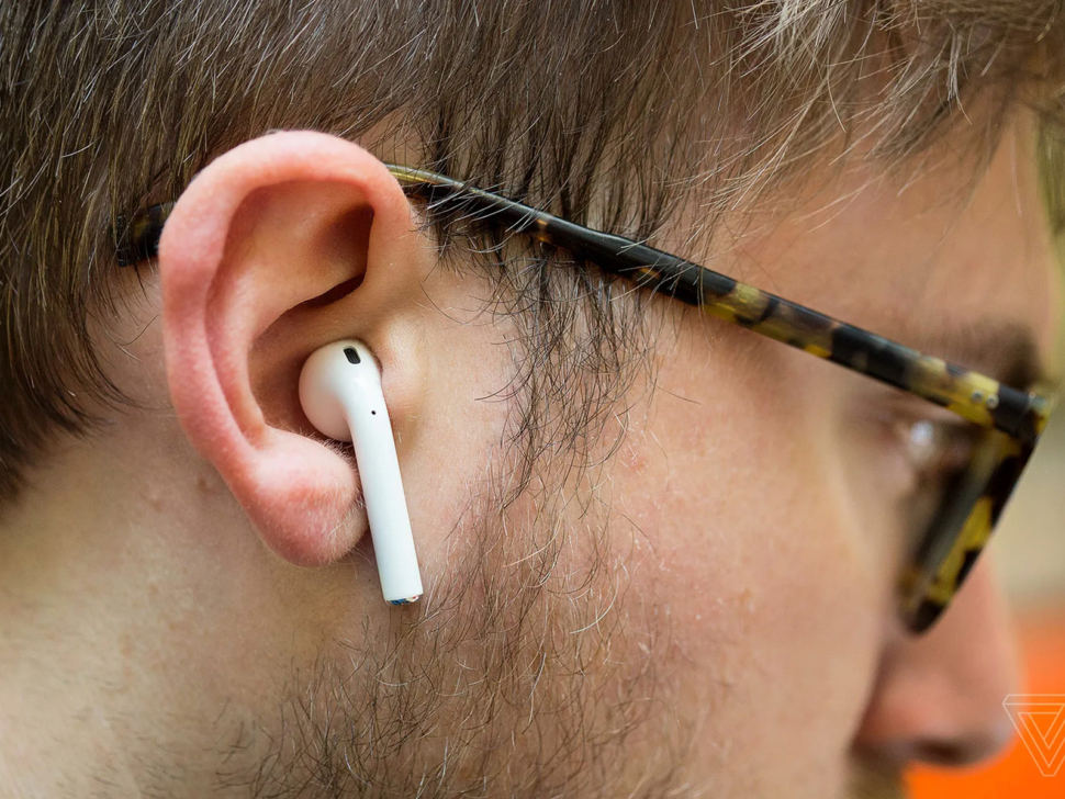 Apple-exploring-AirPods